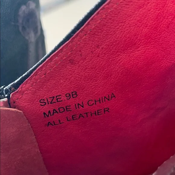 Beverly Feldman Floral Embroidered Black Boots - Picture 6 of 11